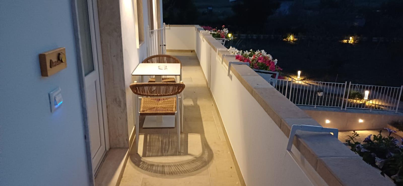 L  AMARENA GARDEN HOUSE