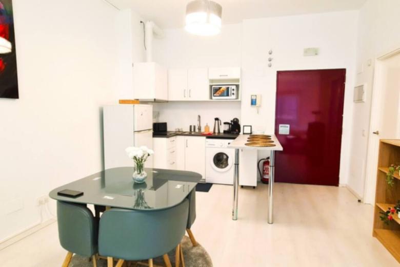 Apartamento de 1 dormitorio con balcón Sanchinarro