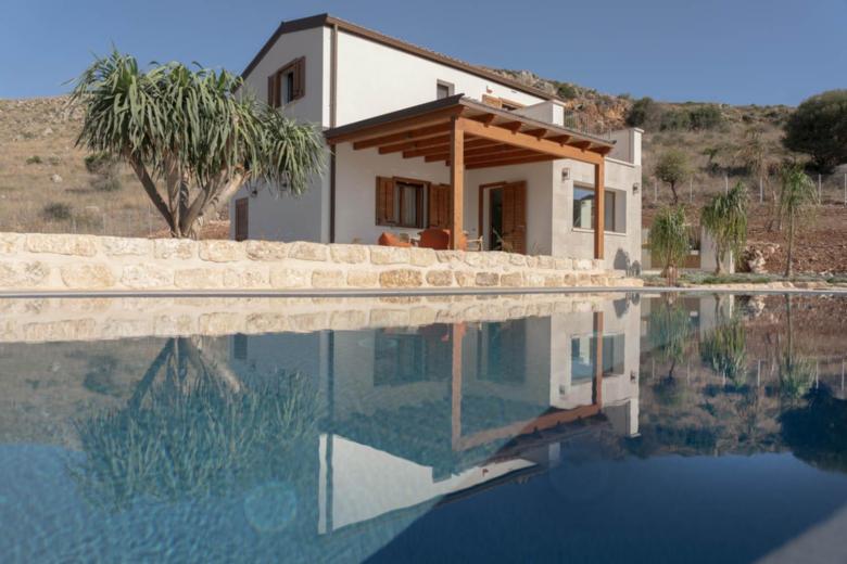 VILLA EOS