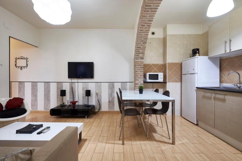 Lidia 3Br 2 Bath 3PAX