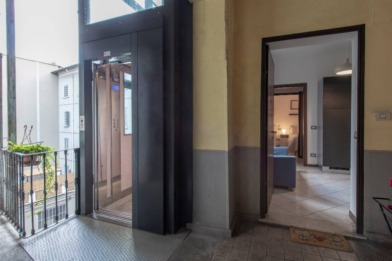 Krisabella's - VIA POLIZIANO - MILANO