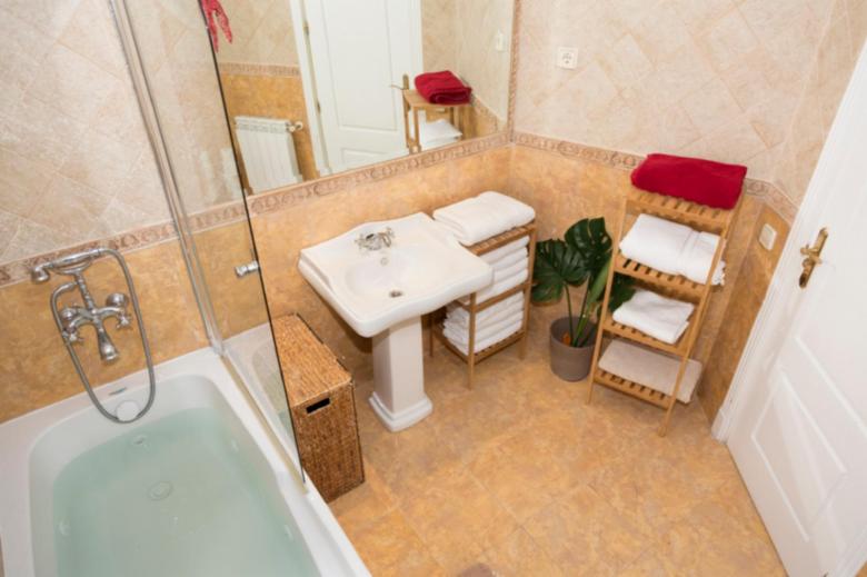 Oshun Puerta del Sol Luxury