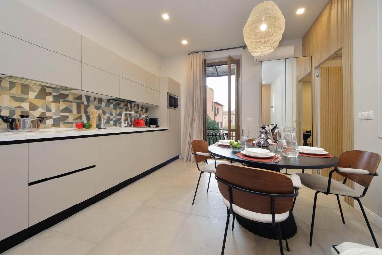 Trastevere E by Flatinrome