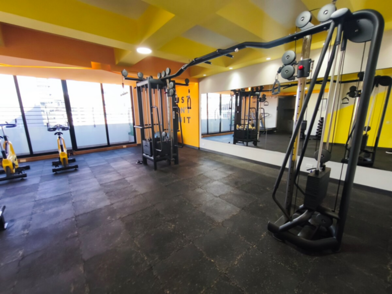 UIO - Suite amplia plataforma financiera Quito Sense H18