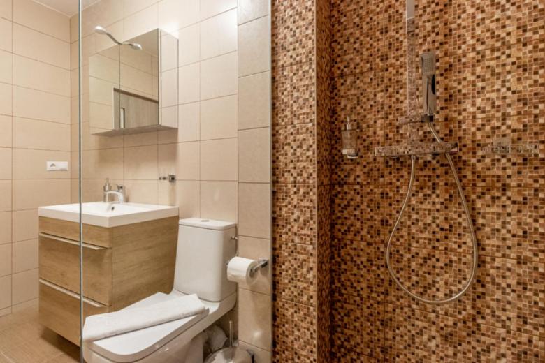 Modern and Stylish Apartment w Terrace