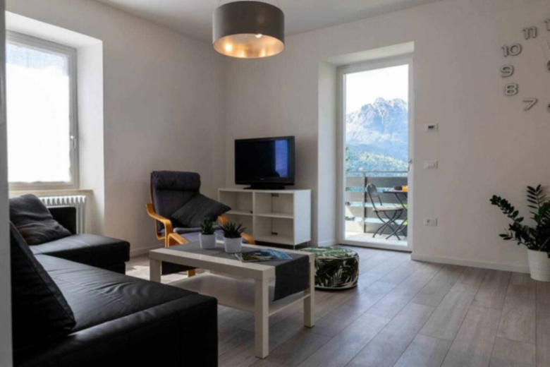 Numero 53, Tenna Ospitar