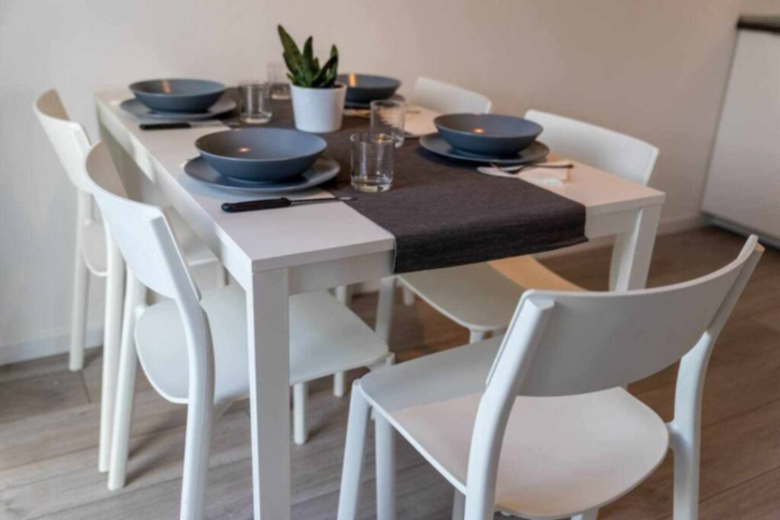 Numero 53, Tenna Ospitar