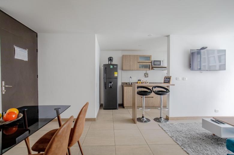 Acogedor y amplio apartamento, cerca cable plaza (UR802A)