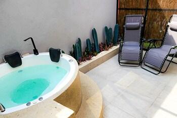 Las Lomas Luxury House