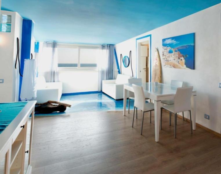 TRI Santorini