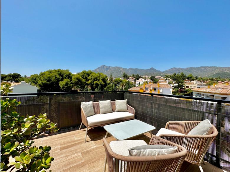 Oasis Studio Marbella Center with mountain views - EaW Homes