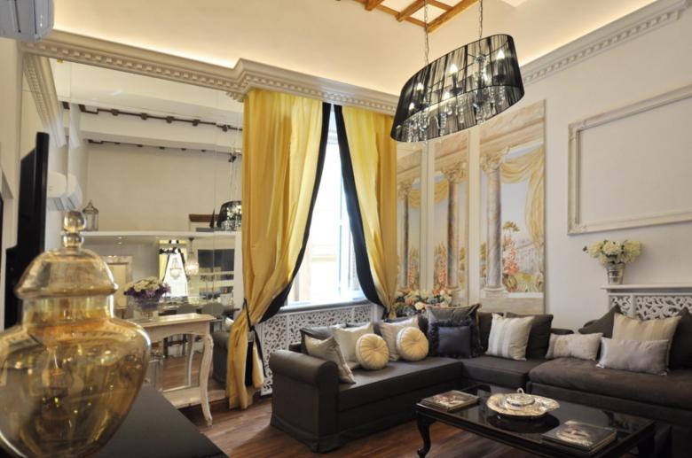 Luxury Navona apartments by Flatinrome