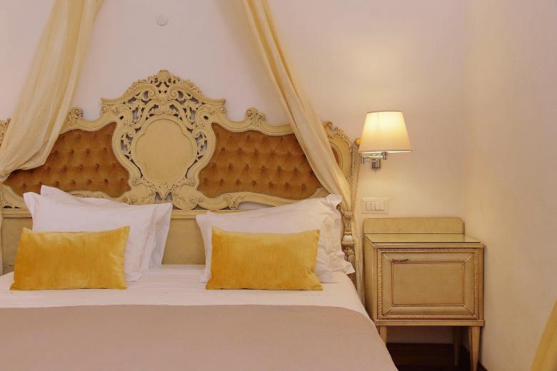 Imperial Navona by Flatinrome