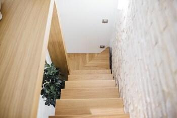 One&Lux Byron Suites