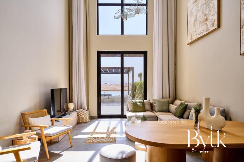 Casamigos, 3 Master BD (En-Suite) Villa with Private heated pool (Lagoon-View)