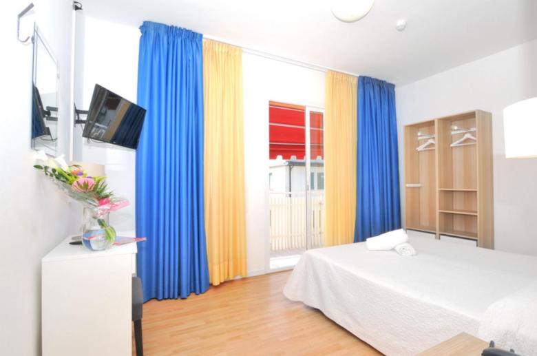 HOTEL REX