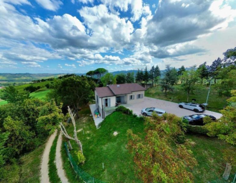 Villa immersa nei campi