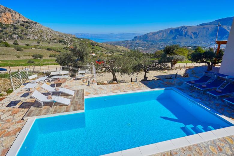 VILLA MONTEMAR