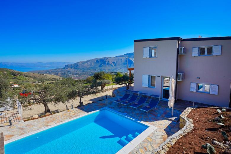 VILLA MONTEMAR