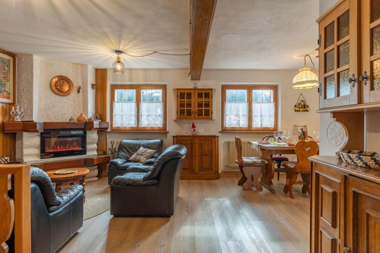 Baita al Frassino, Compet Ospitar