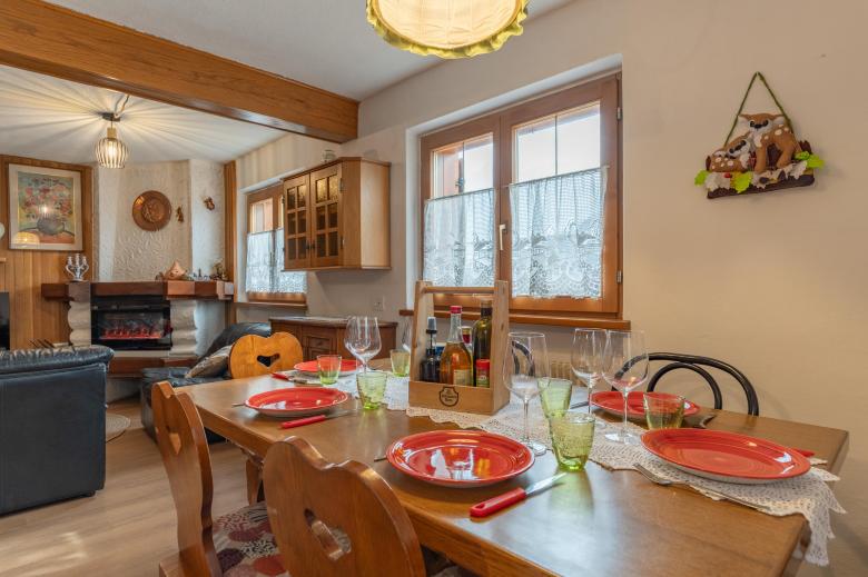 Baita al Frassino, Compet Ospitar