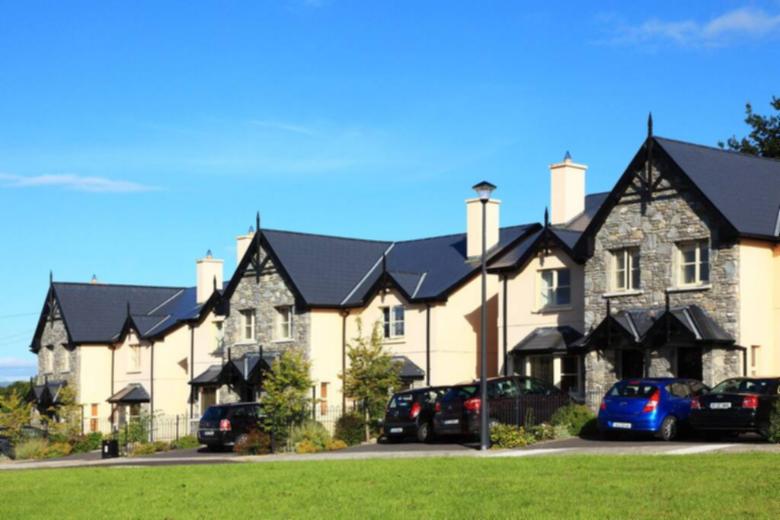 Ard Mullen 3 Bed Walnut Style