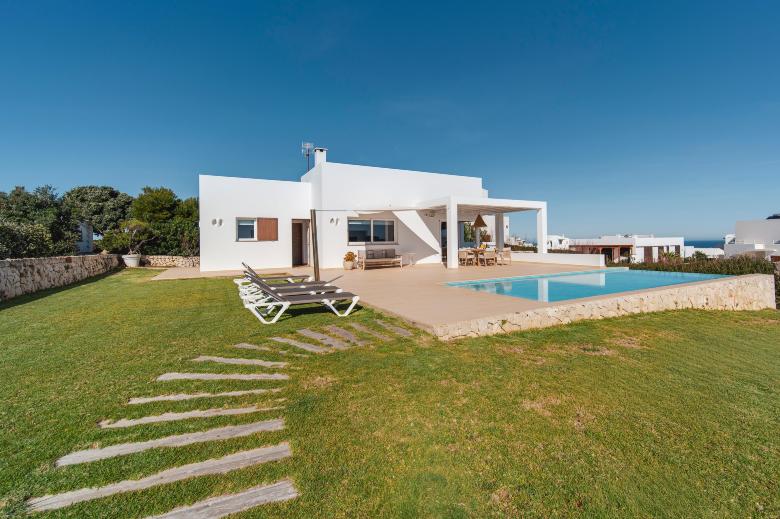 Villa Mercedes - Villa tranquila con vistas al mar
