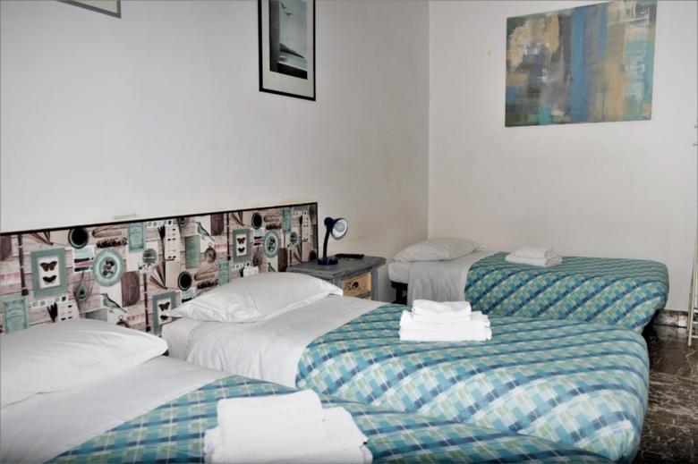 SR-Triple Room Standard Rate