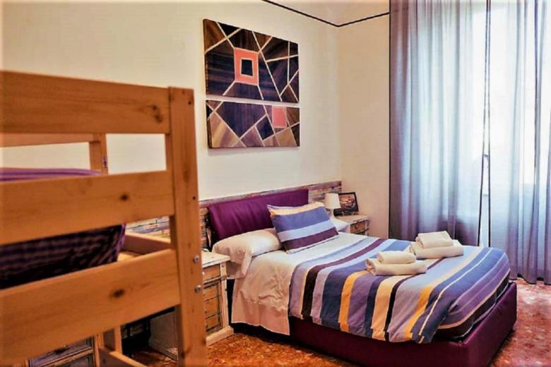 SR - Queen Room  Standard Rate