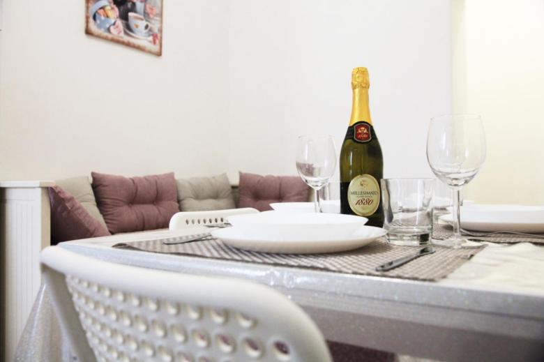 Brillante appartamento di Sara- bilocale al centro storico di Anzio