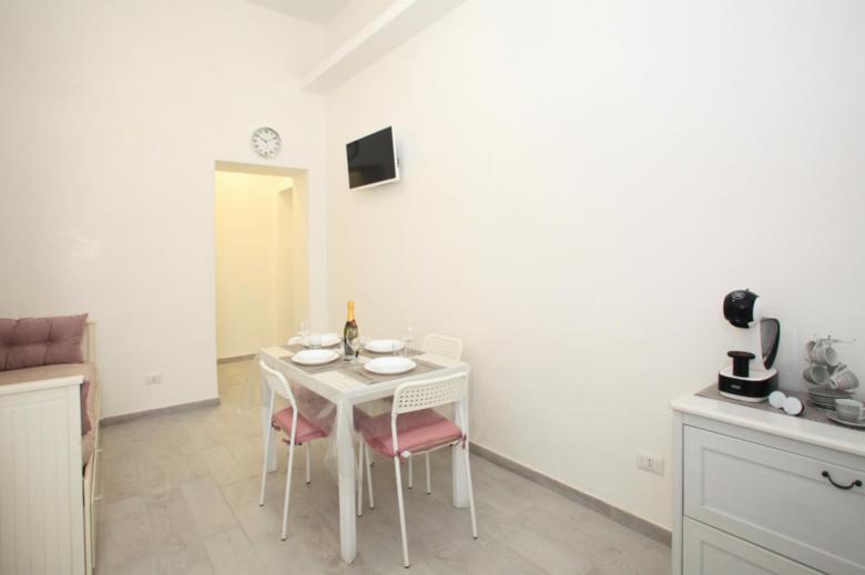 Brillante appartamento di Sara- bilocale al centro storico di Anzio