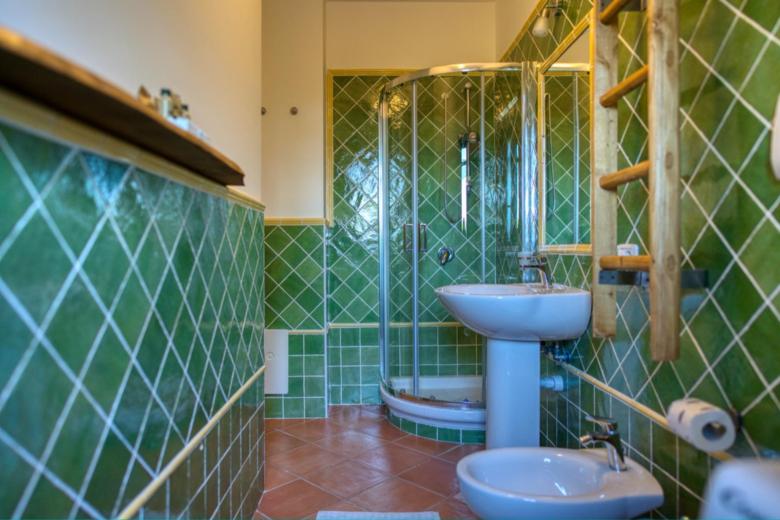 Villa Parmenide 1: due Camere da Letto con Vista Mare (R2)