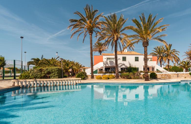 Caleta de Mar - Bajo con terraza, piscina y pádel