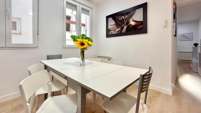 Apartamento  3 habitaciones con balcón (Malasaña II)