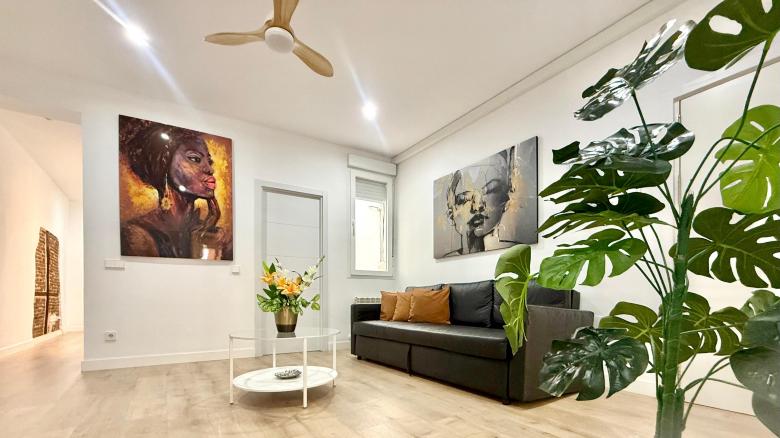 Apartamento  3 habitaciones con balcón (Malasaña II)