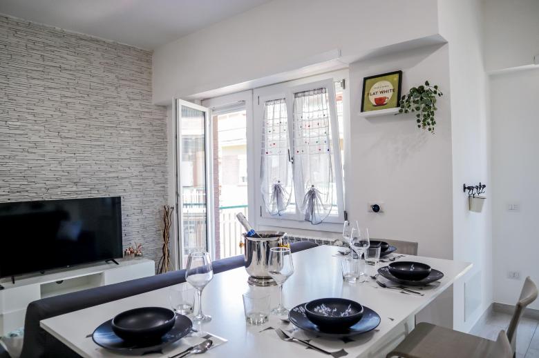 Luminous Central Apartment near the Sea