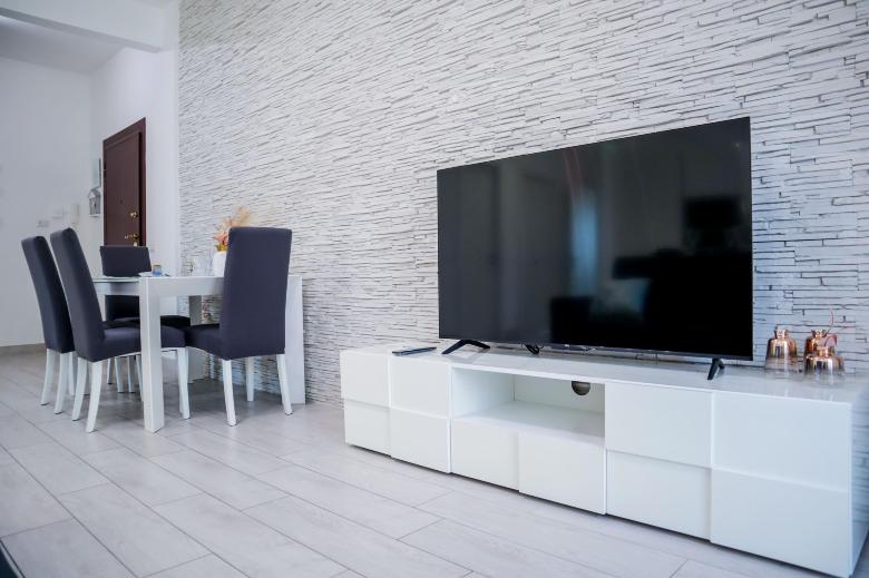 Luminous Central Apartment near the Sea