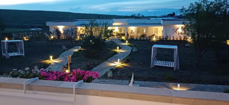 L  AMARENA GARDEN HOUSE