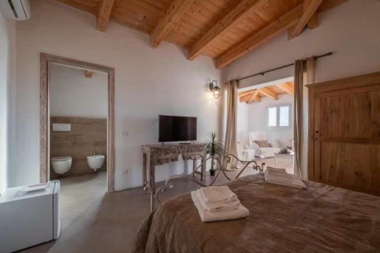 King Room with Spa Bath Standard Rate