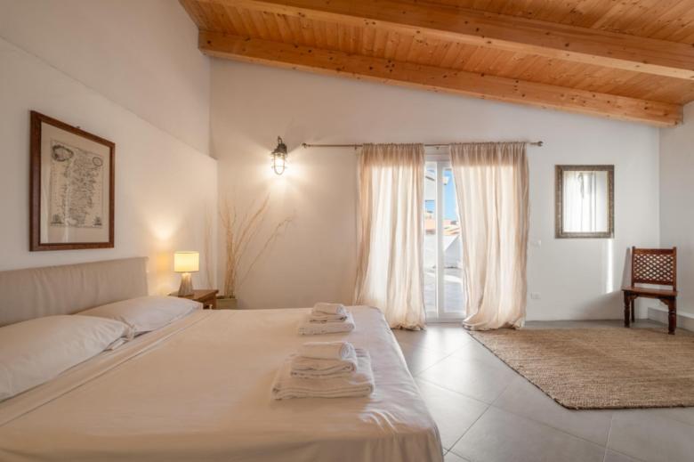 King Room with Balcony Standard Rate