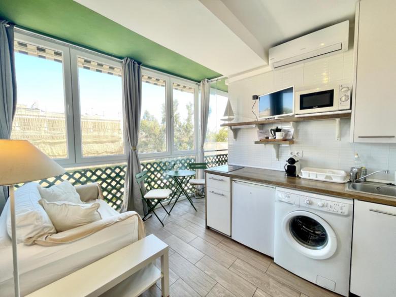 Mediterraneo Studio Frontbeach - EaW Homes