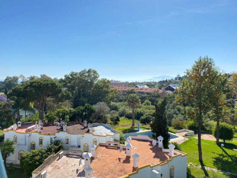 Jardines de Artola Penthouse | EaW Homes