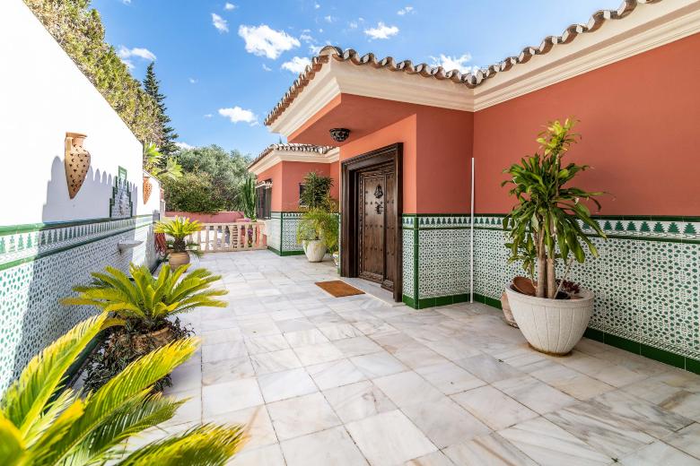 Andalusian Sun Villa with Private Pool & BBQ - EaW Homes