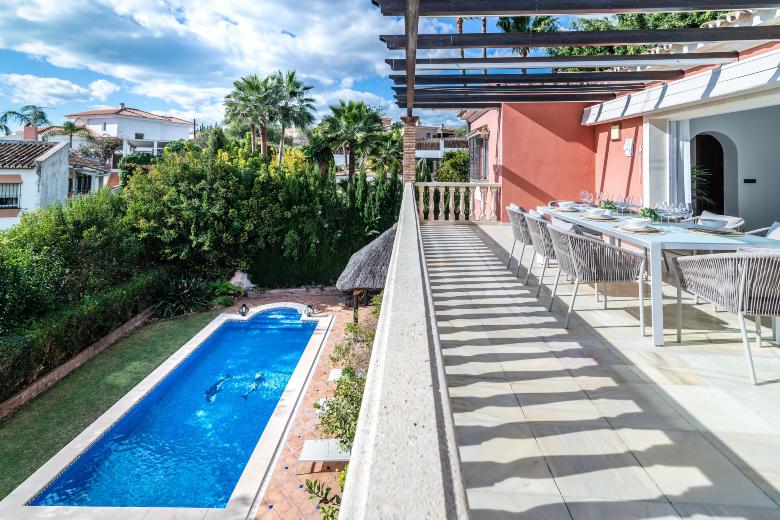 Andalusian Sun Villa with Private Pool & BBQ - EaW Homes