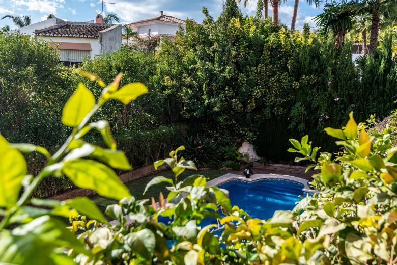 Andalusian Sun Villa with Private Pool & BBQ - EaW Homes