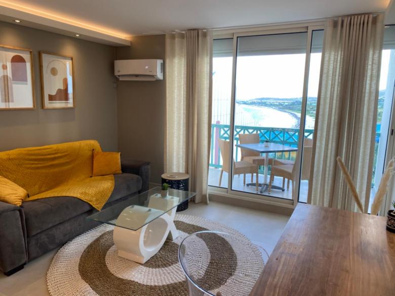 Ocean SXM Studio, orient beach