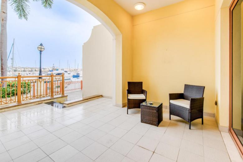 Palm Jumeirah. Marina Residences 5. Luxury 3 Bedrrom + Maid Townhouse with Sea View