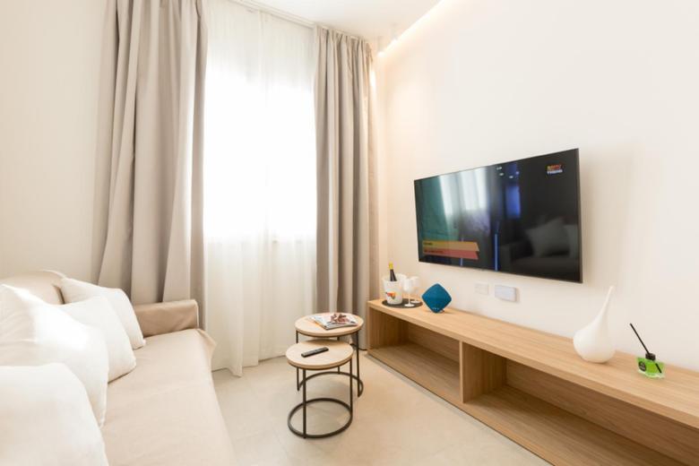 Giada Luxury