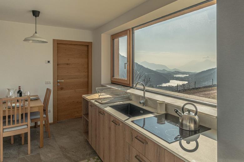 Nest Love, Bedollo Ospitar