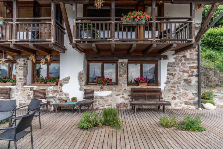 Casa Carincio, Falesina Ospitar